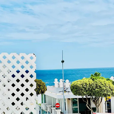 Canaryislandshost L Mar * 푸에르토 델 카르멘
